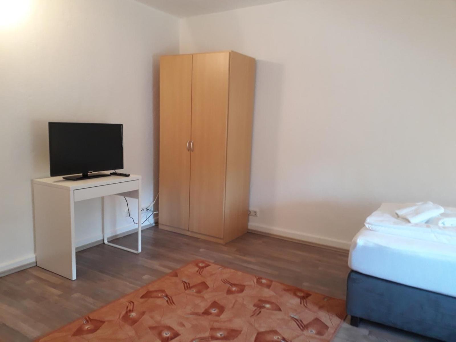 Ferienwohnungen Haus Scheidter 42 萨尔布吕肯 外观 照片