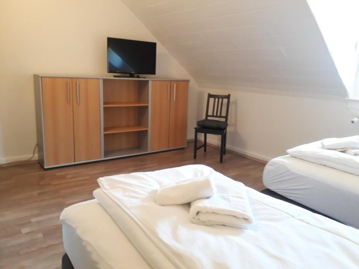 Ferienwohnungen Haus Scheidter 42 萨尔布吕肯 外观 照片